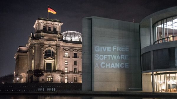 Reichstag and projected Give Free Software a chance message